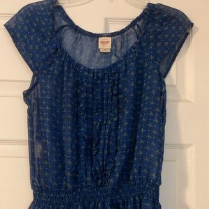 Super cute fun flirty top